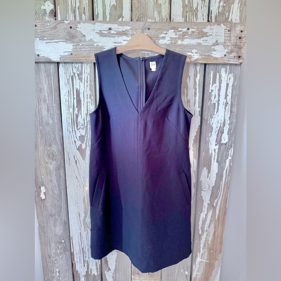 Gap Shift Dress with Pockets size Small zip Back in Black - Picture 9 of 9